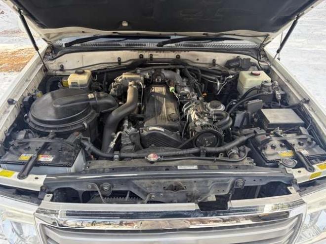 ランドクルーザー100 4.2 VXリミテッド ディーゼルターボ 4WD　エンジンスターター　ETC 純正アルミ　純正ナビ　電動シート　シートヒーター　コンソールクーラーBOX　バックカメラ　パワステ　パワーウィンドウ　クルーズコントロール　ABS 4200