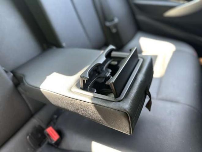 BMW3シリーズ 320i xドライブ 4WD　電動シート/ナビ/Bカメラ/CD/Bluetooth 正規輸入車 2000