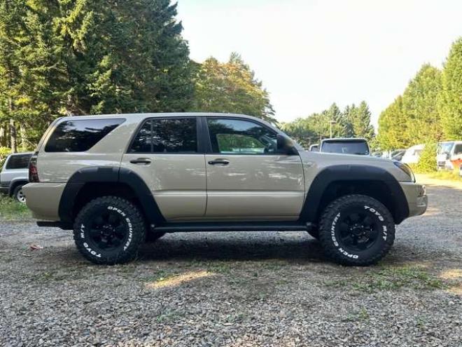 ハイラックスサーフ2.7 SSR-X アメリカンバージョン 4WD　コンビハンドル　社外ナビ　バックカメラ　ETC　社外スターター　社外ヘッドライト　シートカバー　パワーウィンドウ　パワステ　純正アルミ　ABS　キーレス　社外テール　社外グリル 2700