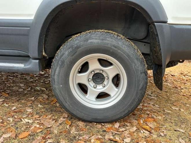 ハイラックスサーフ3.0 SSR-X ディーゼルターボ 4WD　サンルーフ　リフトアップ　ETC　パワステ　パワーウィンドウ　社外アルミ　ABS　キーレス　CDオーディオ 3000