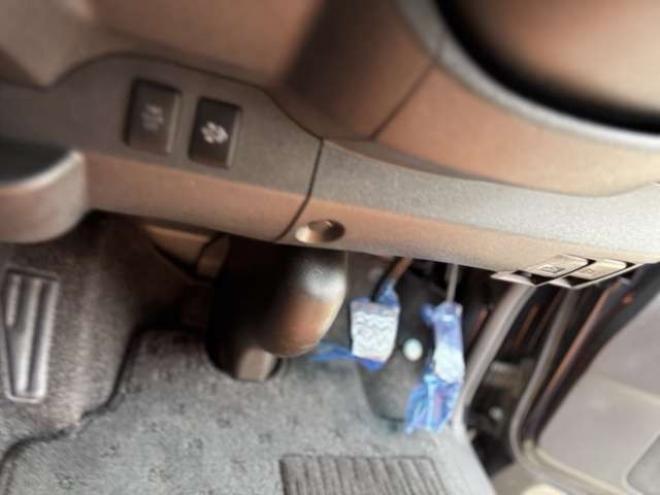 レジアスエース2.8 スーパーGL ダークプライムII ロングボディ ディーゼルターボ 4WD　415COBRA　S-6ボンネット&クリーンルック3Fリップ&ステージ2ルーフスポイラー&バッドラッカーSD-6　17インチAW　ヨコハマPARADA215/60R17　両側パワースライドドア　ETC　社外コンソールBOX 2800