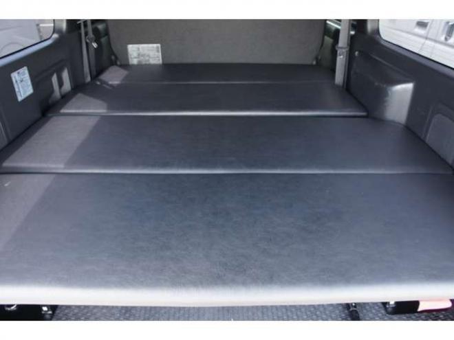 ハイエースバン2.8 スーパーGL ダークプライムII ロングボディ ディーゼルターボ 4WD　ESSEXカスタム　FリップスポイラーVer.4　サイドライナー　クワトロリアバンパー　プログレスIバッドパネル　17インチELホイール　ヨコハマPARADA　415COBRAフラットキット 2800