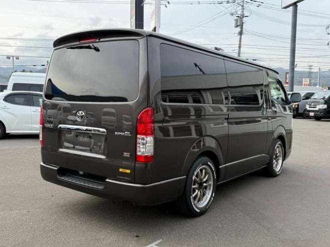 ハイエースバン2.8 スーパーGL 50TH アニバーサリー リミテッド ロングボディ ディーゼルターボ 4WD　415COBRA　CL-3 フロントリップスポイラー　ステージ2ルーフスポイラー　By2NEO　BADフェイスボンネット　ローフォルムフェンダー　ESSEX　ENCB　17インチブロンズホイール　ヨコハマパラダ　NEWパーツカスタム 2800