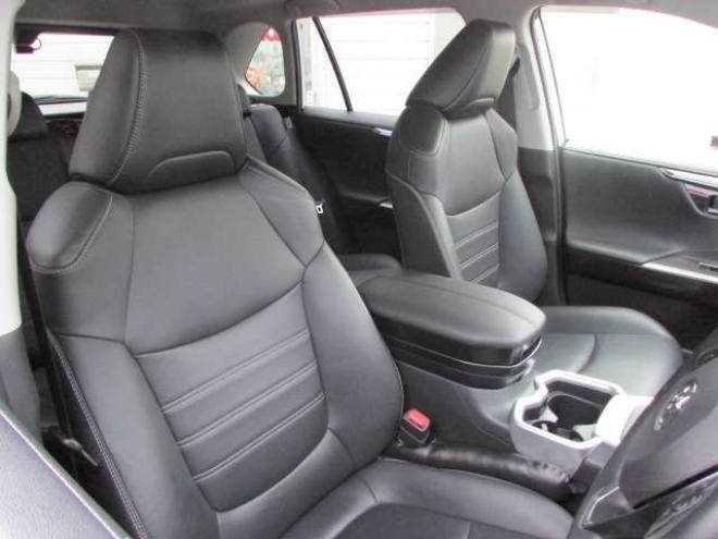 RAV-42.5 ハイブリッド G E-Four 4WD　ヒッチメンバー/パワーバックドア/アップサス/モデリスタエアロ/サンルーフ/ビルトインETC/シートヒーター/ステアリングヒーター/フルセグTV/バックカメラ/サイドカメラ/ 2500