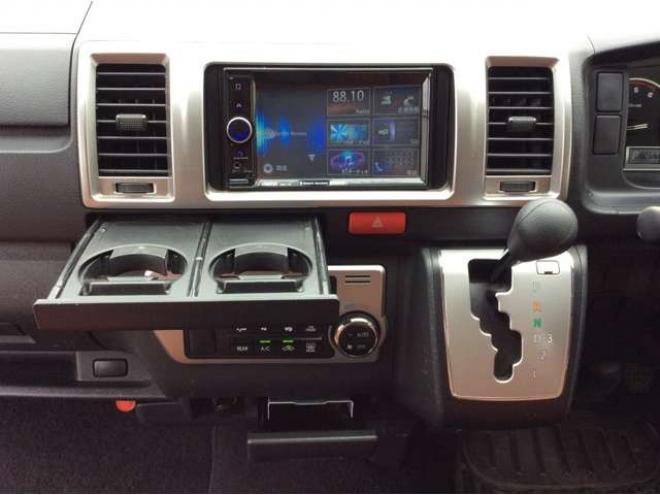 ハイエースバン3.0 スーパーGL ロング ディーゼルターボ 4WD　リアヒーター&クーラー　キーレス　ETC　電動格納ミラー　デュアルエアコン　ベッドキッド　フロントフォグランプ　clarionSDナビ(NXL13)　AUX　Bluetooth　USB　16インチAW 3000