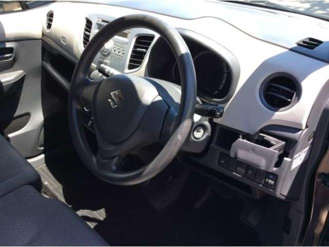 ワゴンRFX 4WD　キーレス　オートエアコン　シートヒーター　ミラーヒーター　アイドリングストップ　助手席シートアンダーボックス　電動格納ミラー　ETC　純正オーディオプレーヤー　CD　FM/AM　AUX 660