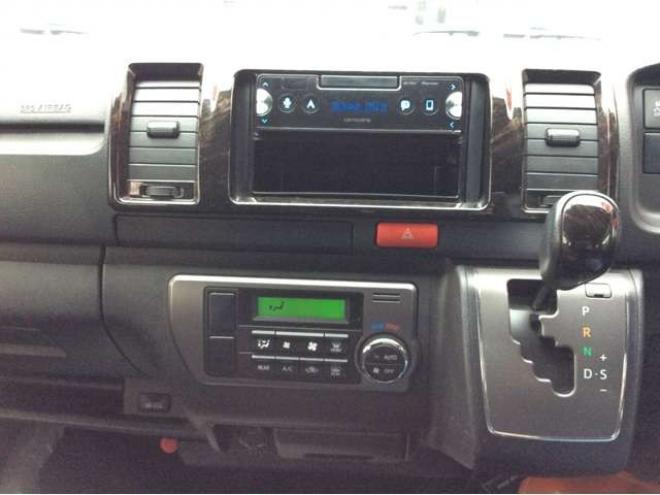 ハイエースバン2.8 スーパーGL ダークプライムII ロングボディ ディーゼルターボ 4WD　ESSEXバージョン　FスポイラーVer3&サイドライナー&リアライナー　ESSEX　ENCD17インチAW　ヨコハマPARADA17インチ　ESSEX3Dフロアマット　ハーフレザーシート　プッシュスタート　スマートキー　リアヒーター 2800