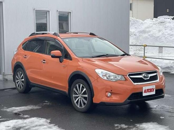 インプレッサXVハイブリッド 2.0i-L アイサイト 4WD　夏冬タイヤ付　　社外ナビTV　バックカメラ　クルコン　ETC　パワーシート　シートヒーター　ドラレコ　プッシュスタート　スターター機能付純正スマートキー　パドルシフト　Bluetooth　ワンオーナー 2000