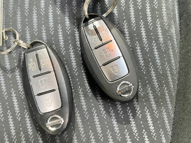 セレナ20X 4WD 5年保証 スマキー 両側パワスラ ナビTV Bカメ ETC 夏冬タイヤ 寒冷地仕様 禁煙 車検整備2年付