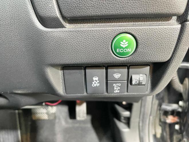 フィット13G Fパッケージ 4WD 5年保証 スマキー 寒冷地仕様 禁煙 車検整備2年付 修復歴無