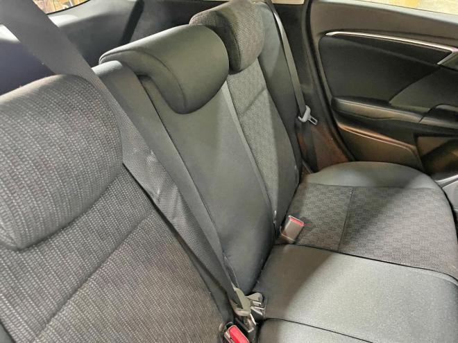 フィット13G Fパッケージ 4WD 5年保証 スマキー 寒冷地仕様 禁煙 車検整備2年付 修復歴無