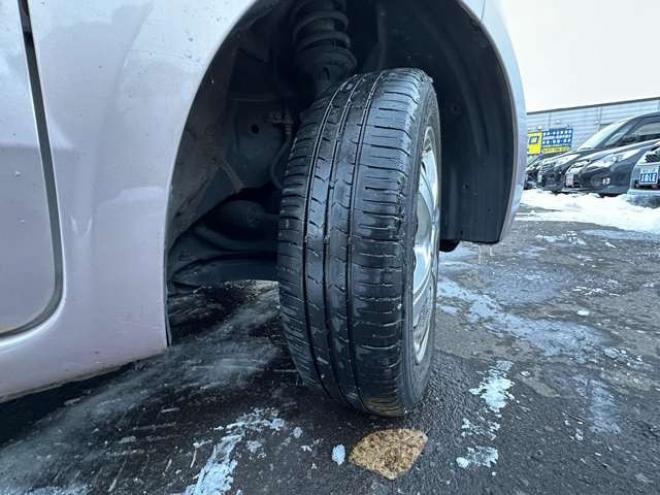 N-BOXカスタムG Lパッケージ 4WD　左側パワースライドドア　SDナビ　　バックモニター　社外アルミホイール冬　社外アルミホイール夏　プッシュスタート　キーレスキー 660