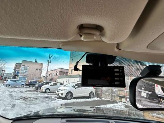 クラウンロイヤル 2.5 ロイヤル i-Four 4WD　ナビバックモニターフルセグTV　エンジンスターター　夏冬タイヤ付き　クルーズコントロール 2500