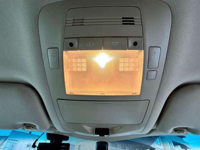 クラウンロイヤル 2.5 ロイヤル i-Four 4WD　ナビバックモニターフルセグTV　エンジンスターター　夏冬タイヤ付き　クルーズコントロール 2500