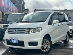 フリードスパイク　1.5 G ジャストセレクション 4WD　 1500