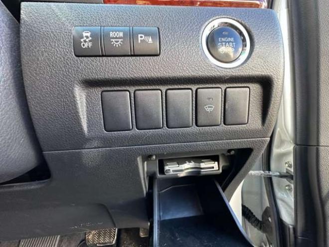 ヴェルファイア2.4 Z プラチナセレクションII 4WD　HDDナビ　ワンセグ　両側パワースライドドア　パワーバックドア　コーナーセンサー　横滑り防止装置　ビルトインETC 社外アルミホイール夏　バックモニター　社外エンジンスターター　プッシュスタート 2400