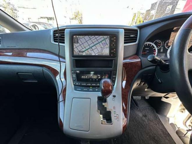 ヴェルファイア2.4 Z プラチナセレクションII 4WD　HDDナビ　ワンセグ　両側パワースライドドア　パワーバックドア　コーナーセンサー　横滑り防止装置　ビルトインETC 社外アルミホイール夏　バックモニター　社外エンジンスターター　プッシュスタート 2400