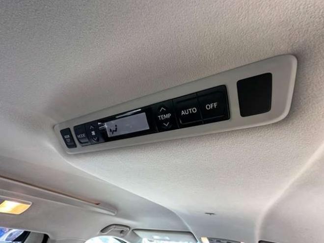 ヴェルファイア2.4 Z プラチナセレクションII 4WD　HDDナビ　ワンセグ　両側パワースライドドア　パワーバックドア　コーナーセンサー　横滑り防止装置　ビルトインETC 社外アルミホイール夏　バックモニター　社外エンジンスターター　プッシュスタート 2400