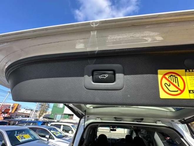 ヴェルファイア2.4 Z プラチナセレクションII 4WD　HDDナビ　ワンセグ　両側パワースライドドア　パワーバックドア　コーナーセンサー　横滑り防止装置　ビルトインETC 社外アルミホイール夏　バックモニター　社外エンジンスターター　プッシュスタート 2400