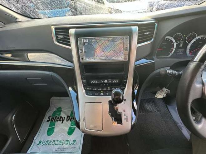 ヴェルファイア2.4 Z プラチナセレクションII タイプゴールド 4WD　両側パワースライドドア　ナビ　ワンセグ　プッシュスタート　横滑り防止装置　コーナーセンサー　パワーバックドア　純正18インチアルミホイール夏　社外アルミホイール冬　バックモニター 2400