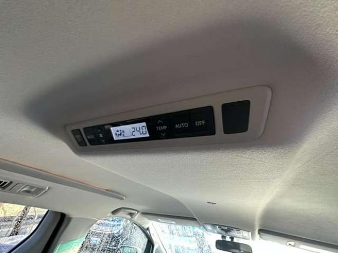 ヴェルファイア2.4 Z プラチナセレクションII タイプゴールド 4WD　両側パワースライドドア　ナビ　ワンセグ　プッシュスタート　横滑り防止装置　コーナーセンサー　パワーバックドア　純正18インチアルミホイール夏　社外アルミホイール冬　バックモニター 2400