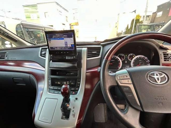 ヴェルファイア2.4 Z 4WD　両側パワースライドドア　ナビ　横滑り防止装置　コーナーセンサー　ビルトインETC　社外17インチアルミホイール冬　　バックモニター　プッシュスタート 2400