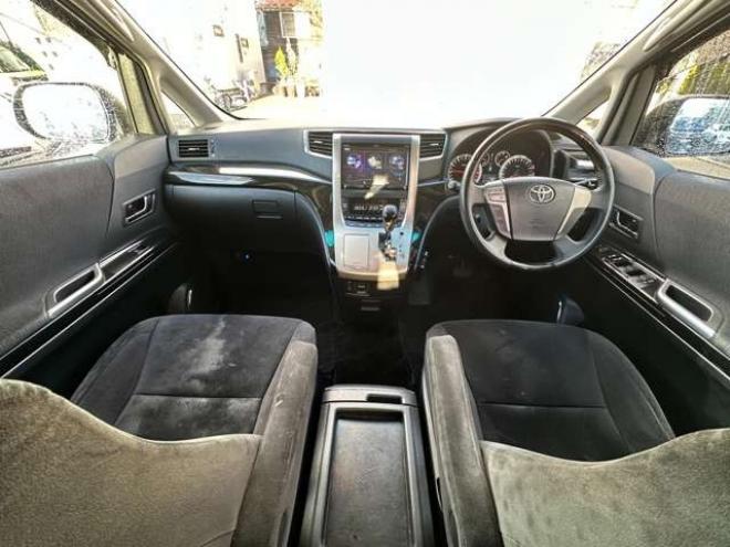 ヴェルファイア2.4 Z プラチナセレクションII タイプゴールド 4WD　両側パワースライドドア　Bluetooth　ALPINEフリップダウンモニター　イクリプスナビ　パワーバックドア　ETC　社外アルミホイール冬　バックカメラ　横滑り防止装置　コーナセンサー　プッシュスタート 2400