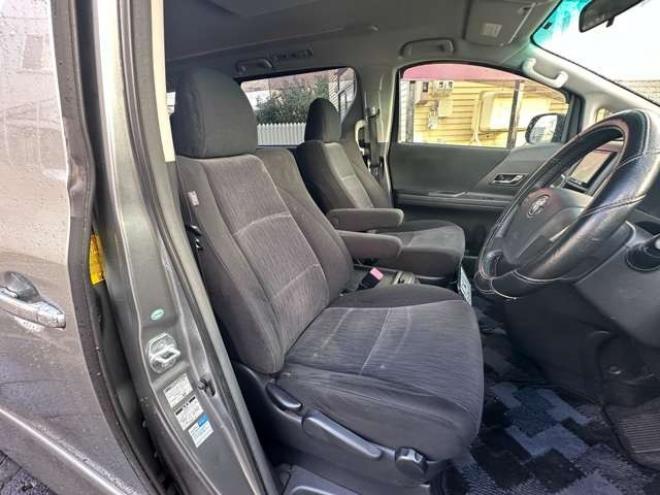 ヴェルファイア2.4 Z 4WD　両側パワースライドドア　寒冷地仕様　社外ナビ　ワンセグTV ETC　横滑り防止装置　コーナーセンサー　プッシュスタート　パワーバックドア　純正18インチアルミホイール夏　社外アルミホイール冬　バックカメラ 2400