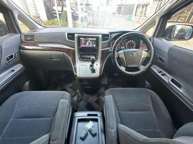 ヴェルファイア2.4 Z 4WD　両側パワースライドドア　寒冷地仕様　社外ナビ　ワンセグTV ETC　横滑り防止装置　コーナーセンサー　プッシュスタート　パワーバックドア　純正18インチアルミホイール夏　社外アルミホイール冬　バックカメラ 2400