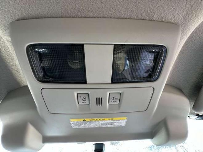 インプレッサスポーツ 2.0 i アイサイト 4WD　プッシュスタート　アイドリングトップ　横滑り防止　ETC　レーンキープアシスト　衝突軽減ブレーキ　コーナーセンサー　純正アルミホイール夏　クルーズコントロール 2000