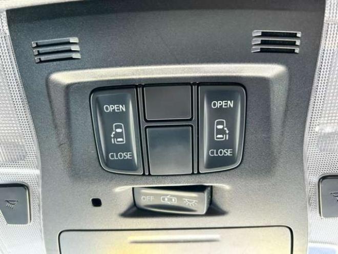 アルファード2.5 S 4WD　電動スライドドアフリップダウンモニター 2500