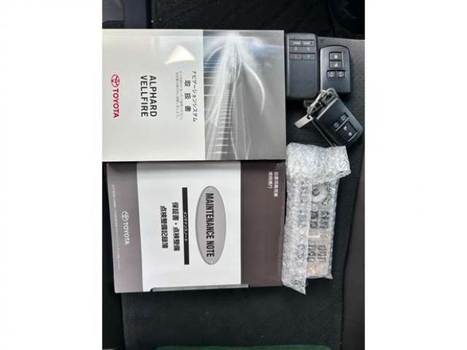 アルファード2.5 S 4WD　電動スライドドアフリップダウンモニター 2500