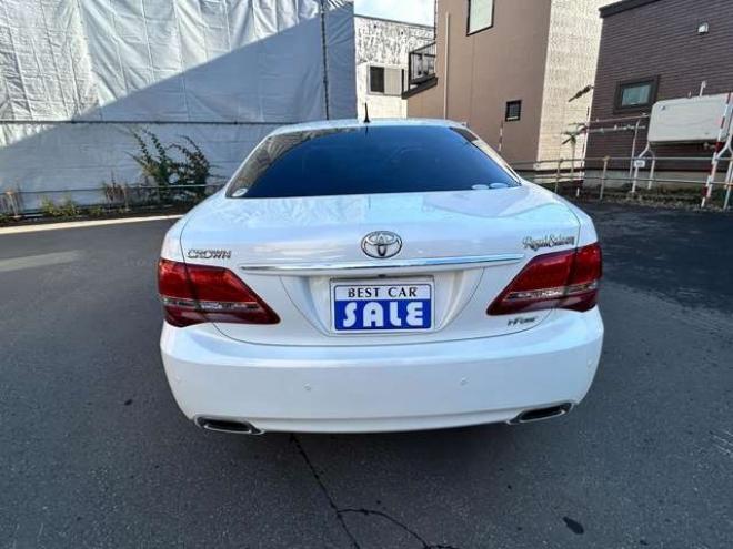クラウンロイヤル 3.0 ロイヤルサルーン i-Four 4WD　フルセグTV　ナビ　バックモニター　ETC　クルーズコントロール　パワーシート 3000