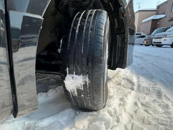 ヴォクシー2.0 ZS 4WD　両側パワースライドドア　プッススタート 2000