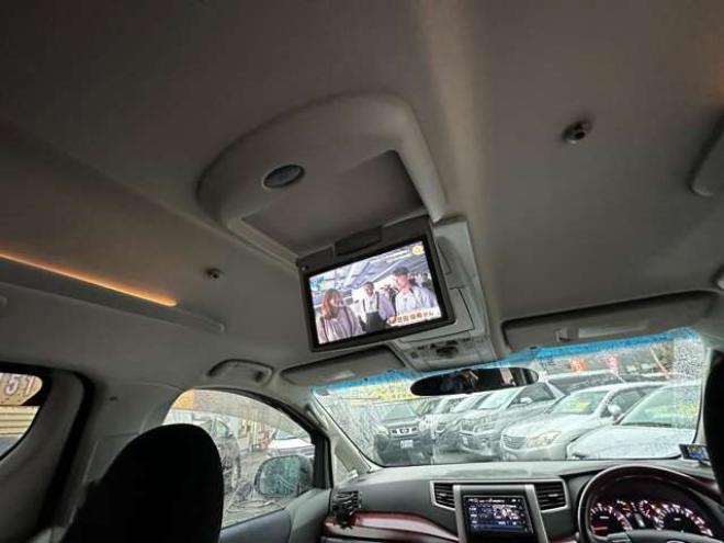 ヴェルファイア2.4 Z 4WD　HDDナビ　Bluetooth　地デジ　両側パワースライドドア　フリップダウンモンター　プッシュスタート　横滑り防止装置　コーナーセンサー　ETC　　社外アルミホイール夏　バックモニター 2400