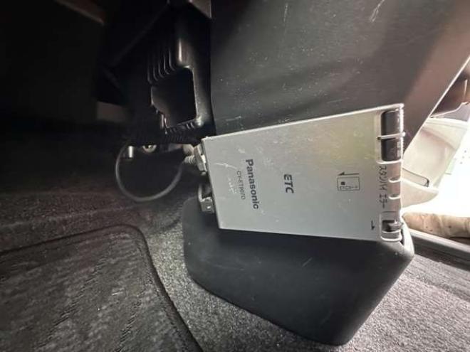 ステラカスタムR スマートアシスト 4WD　社外ナビ　地デジ　エコアイドル　プッシュスタート　横滑り防止装置　衝突軽減ブレーキ　社外アルミホイール夏 660