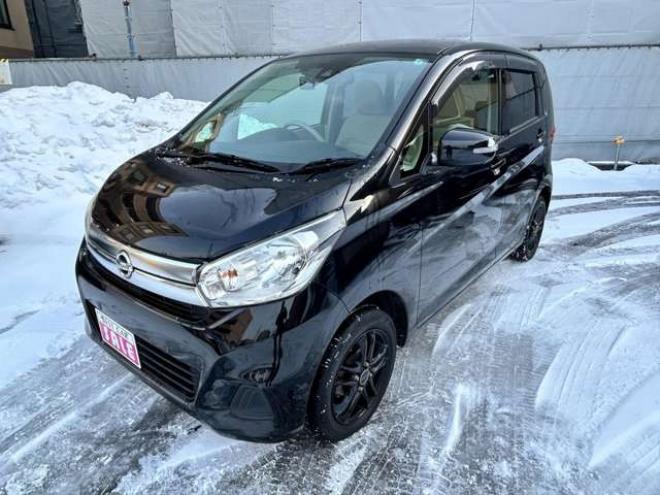 デイズX 4WD　ドラレコ　エンジンスターター　全周囲カメラ　バックカメラアクセル踏み間違い防止装置 660