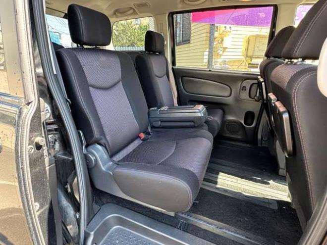 セレナ2.0 ハイウェイスター 4WD　ワンオーナー　両側ワンタッチオートスライドドア　ETC　横滑り防止装置　アイドリングストップ　バックモニター 2000