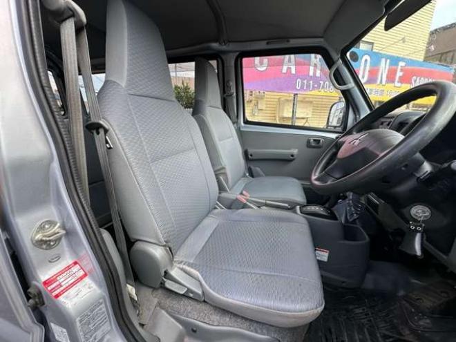 ミニキャブバン CD ハイルーフ 4WD　4WD切替スイッチ　FM/AMラジオ 660