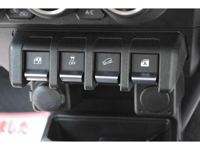 ジムニーXC 4WD　ワンオーナー車5速マニュアル4WDターボセーフティサポート搭載8インチナビTVドライブレコーダーLEDライトETCクルーズコントロール純正マットフラップ 660