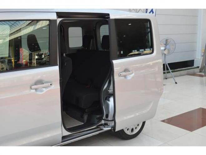 スペーシアハイブリッド X 4WD　ワンオーナー車ハイブリッド4WDターボセーフティサポート搭載アイドリングストップ横滑り防止装置ハイビームアシスト両側オートスライドCDシートヒーター 660