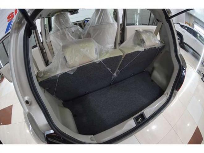 ラパンハイブリッド X 4WD　ハイブリッド4WDセーフティサポート搭載スズキコネクト対応通信機装着車アイドリングストップ全方位モニター用カメラパッケージハイビームアシストLEDライト 登録済未使用車 660