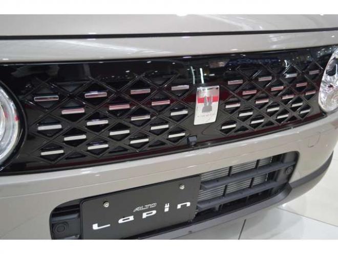 ラパンハイブリッド X 4WD　ハイブリッド4WDセーフティサポート搭載スズキコネクト対応通信機装着車アイドリングストップ全方位モニター用カメラパッケージハイビームアシストLEDライト 登録済未使用車 660