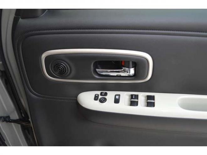 ワゴンRスマイルハイブリッド X 4WD　クリームコーデセーフティサポートスズキコネクト対応9インチ全方位ナビLEDハイブリット4WDセーフティサポート搭載アイドリングストップハイビームアシストLEDライト両側オートスライドドアパーキングセンサー 登録済未使用車 660