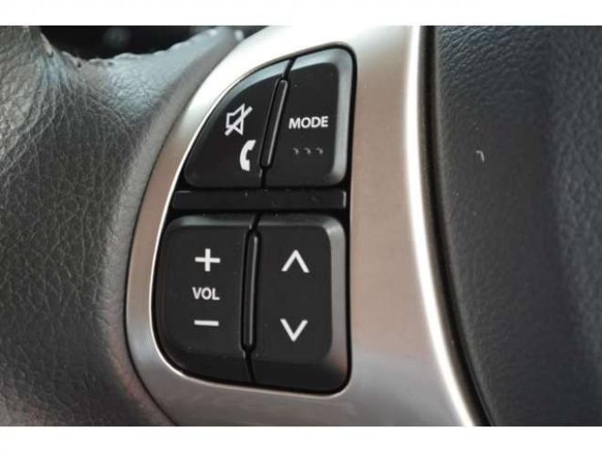 ジムニーランドベンチャー 4WD　ワンオーナー特別仕様車パートタイム4WDターボSDナビTVハーフレザーシートヒーター禁煙車マッドフラップ純正16インチアルミホイル 660