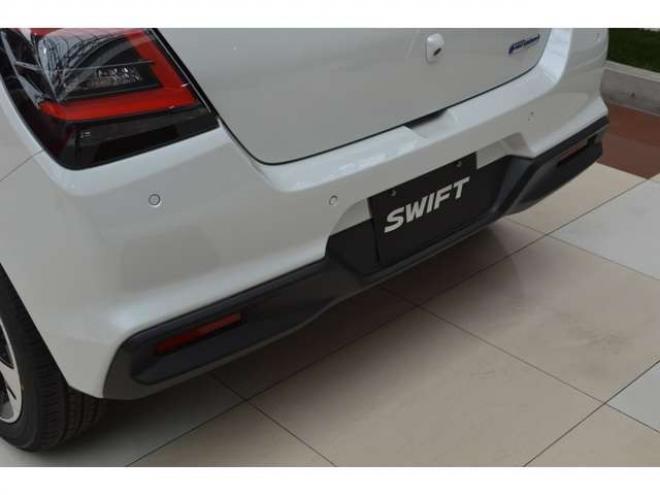 スイフト1.2 ハイブリッド MZ 4WD　ハイブリッド4WDセーフティサポート搭載スズキコネクト対応通信機装着車アイドリングストップ全方位モニター付9インチナビTVバックカメラLEDアダプティブクルーズコントロー電動パーキングブレーキ 登録済未使用車 1200