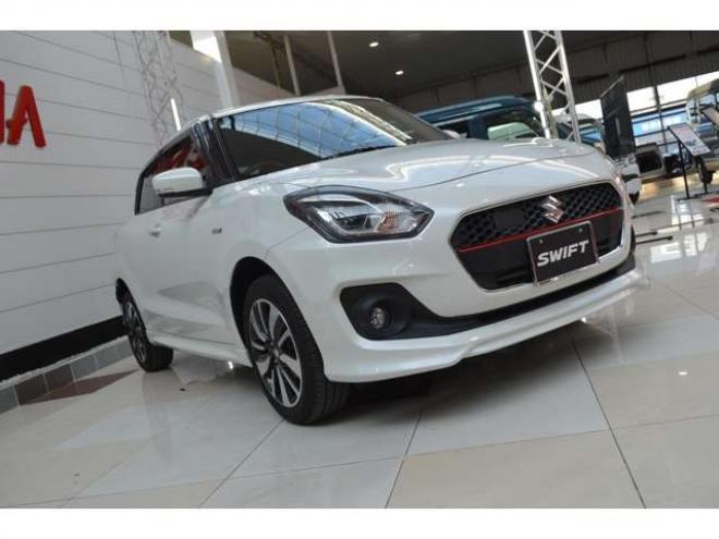 スイフト1.2 ハイブリッド RS セーフティパッケージ装着車 4WD　ワンオーナー車ハイブリット4WDセーフティサポート搭載アイドリングストップ横滑り防止装置パドルシフトアダプティブクルーズコントロールLEDライトETCシートヒーター 1200