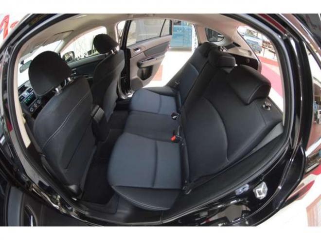 インプレッサスポーツ 1.6 i-L 4WD　5速マニュアル横滑り防止装置ETC 1600