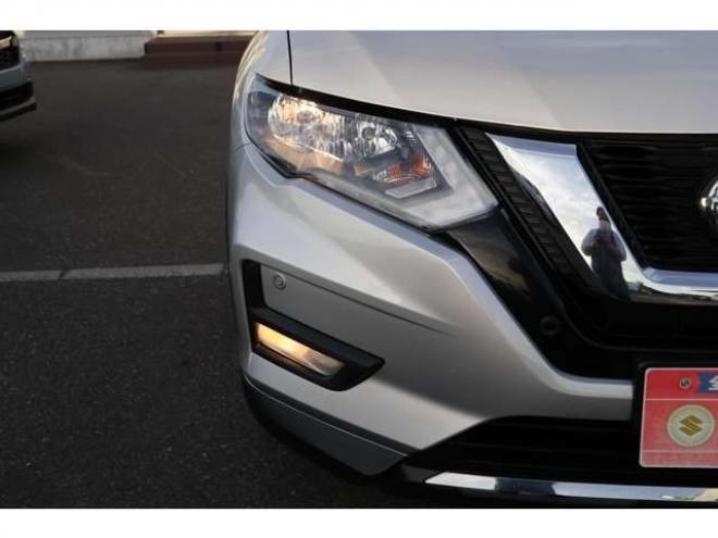 エクストレイル2.0 20S ハイブリッド 4WD　純正フルセグナビ　ETC　アラウンドビューカメラ　パーキングアシスト　ヒルディセントコントロール　クルーズコントロール　パーキングソナー 2000