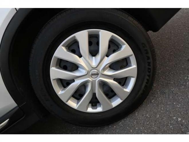 エクストレイル2.0 20S ハイブリッド 4WD　純正フルセグナビ　ETC　アラウンドビューカメラ　パーキングアシスト　ヒルディセントコントロール　クルーズコントロール　パーキングソナー 2000